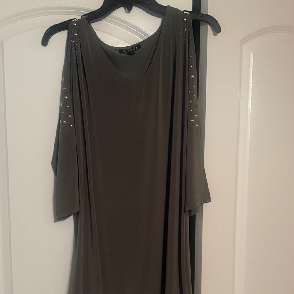 Roz & Ali Olive Green Top